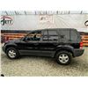 Image 23 : A1 --  2003 FORD ESCAPE XLS AWD , Black, 270717 KM  "NO RESERVE"