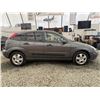 Image 11 : A12J --  2004 FORD FOCUS ZX5, Grey, 227468 KM