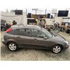 Image 13 : A12J --  2004 FORD FOCUS ZX5, Grey, 227468 KM