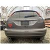 Image 17 : A12J --  2004 FORD FOCUS ZX5, Grey, 227468 KM