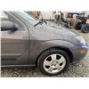 Image 29 : A12J --  2004 FORD FOCUS ZX5, Grey, 227468 KM