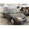 Image 9 : A12J --  2004 FORD FOCUS ZX5, Grey, 227468 KM