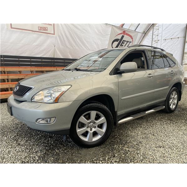 F6N --  2004 LEXUS RX 330 AWD, Tan, 187120 KM