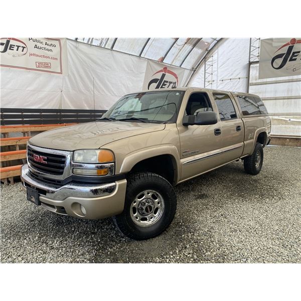 F6P --  2004 GMC SIERRA 2500 DIESEL HEAVY DUTY 4X4, Brown, 203716 KM