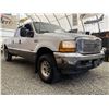 Image 8 : A5 --  2001 FORD F350 SUPER DUTY CREW CAB DIESEL 4X4 LONG BOX, White, 344535 KM  "NO RESERVE"