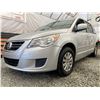 Image 2 : F6B --  2009 VW ROUTAN SE, Silver, 227282 KM