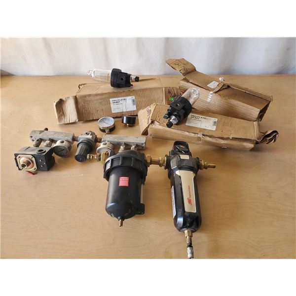 Lot of Air compressor assecories (3 True Flate lubricators)