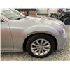 Image 29 : C6G --  2014 CHRYSLER 300C , Grey, 129737 KM