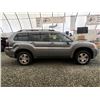 Image 11 : E2 --  2008 MITSUBISHI ENDEAVOR SE, Grey, 214170 KM