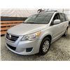 Image 3 : F6B --  2009 VW ROUTAN SE, Silver, 227282 KM