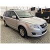 Image 9 : F6B --  2009 VW ROUTAN SE, Silver, 227282 KM