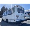 Image 18 : 0B -- 1996 CHAMPION BUS, WHITE, 382,236 KMS "NO RESERVE"