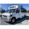 Image 3 : 0B -- 1996 CHAMPION BUS, WHITE, 382,236 KMS "NO RESERVE"