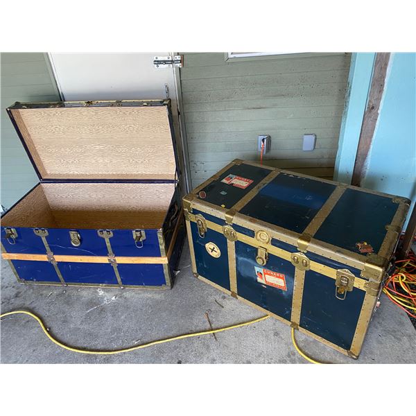 434 -- 2 Vintage trunks