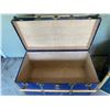 Image 3 : 434 -- 2 Vintage trunks