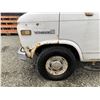 Image 26 : A9 --  1984 GMC VANDURA G1500, White, 247,662 Kms "NO RESERVE"