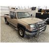 Image 10 : F2 --  2004 CHEVROLET SILVERADO EXT CAB 4X4, Brown, 287602 KM