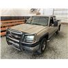 Image 4 : F2 --  2004 CHEVROLET SILVERADO EXT CAB 4X4, Brown, 287602 KM