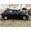 Image 11 : A10 --  2008 NISSAN VERSA S , Blue, 338,256 KM