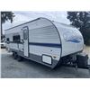 Image 2 : 0D --  2021 GULFSTREAM TRAVEL TRAILER , White, From The Tongue To The Bumper Is  28' Apx