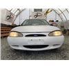 Image 5 : A12A --  1997 FORD ESCORT LX , White, 287,908 KM
