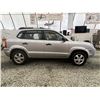 Image 11 : A12I --  2007 HYUNDAI TUCSON GLS, Silver, 236,933 KM "NO RESERVE"