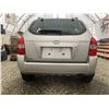 Image 17 : A12I --  2007 HYUNDAI TUCSON GLS, Silver, 236,933 KM "NO RESERVE"