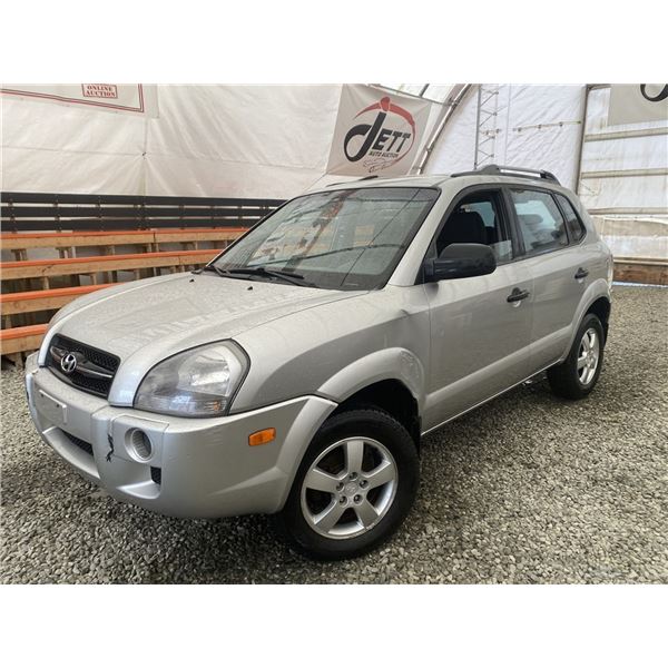 A12I --  2007 HYUNDAI TUCSON GLS, Silver, 236,933 KM "NO RESERVE"