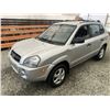 Image 4 : A12I --  2007 HYUNDAI TUCSON GLS, Silver, 236,933 KM "NO RESERVE"