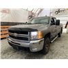 Image 3 : F3 --  2007 CHEVROLET SILVERADO 3500 CREW CAB 4X4, Silver, 197,680 KM