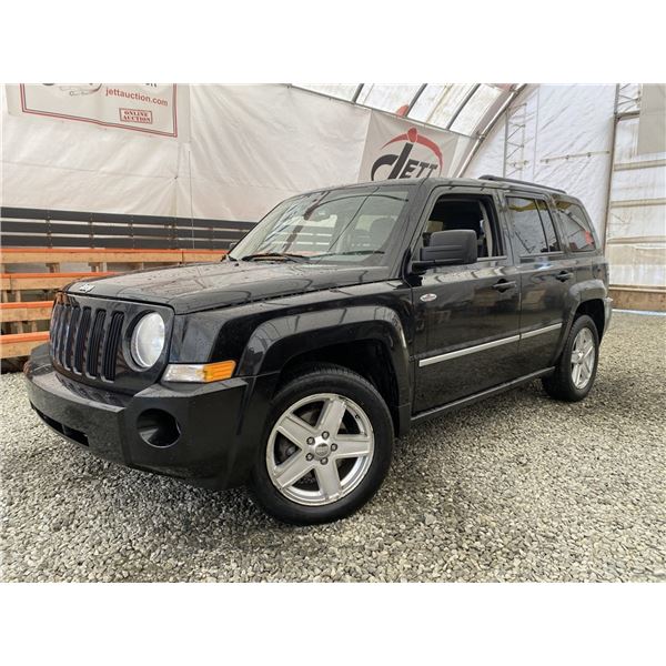 D5 --  2010 JEEP PATRIOT SPORT 4X4, Black, 198572 KM