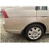 Image 31 : B6 --  2002 HONDA CIVIC, Gold, 121,005 KM