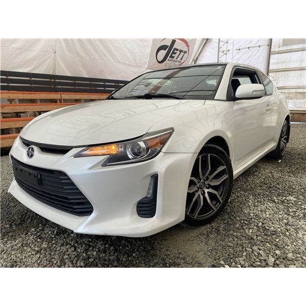 C6C --  2016 TOYOTA SCION TC , WHITE, 99037 KM