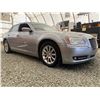 Image 8 : C6G --  2014 CHRYSLER 300C , Grey, 129737 KM