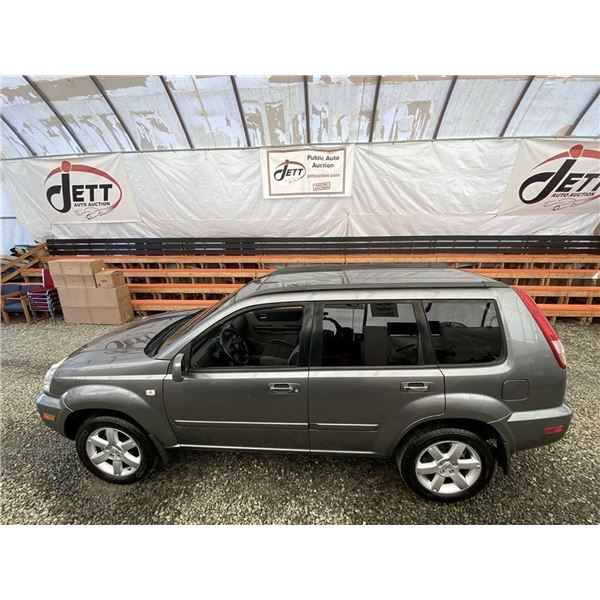 D6 -- 2006 NISSAN X-TRAIL XE AWD, Silver, 207503 KM