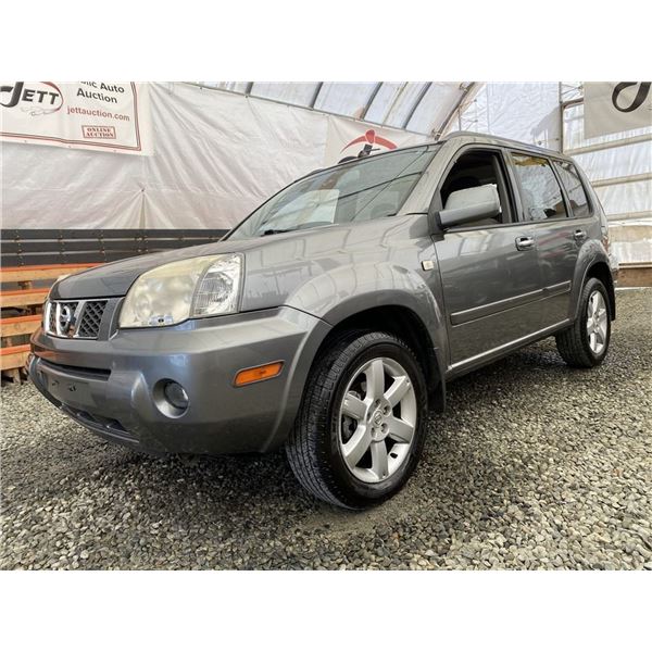 D6 -- 2006 NISSAN X-TRAIL XE AWD, Silver, 207503 KM