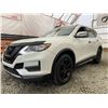 Image 2 : F6A --  2017 NISSAN ROGUE SV AWD, White, 210753