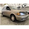 Image 8 : A12L --  2001 TOYOTA SIENNA LE , Gold, 293142 KM  "NO RESERVE"