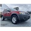 Image 8 : A12E --  2005 FORD ESCAPE XLT AWD, Red, 239382 KM KM