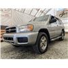 Image 2 : F6 --  2003 NISSAN PATHFINDER LE 4X4, Silver, 211280 KM