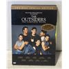 Image 1 : THE OUTSIDERS THE COMPLETE NOVEL,