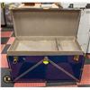 Image 1 : STEAMER TRUNK H-24.5" W-21.5" L-43.5"