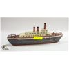 Image 1 : ESTATE LINER BOAT MODEL APPROX 18 INCHES LONG