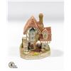 DAVID WINTER COLLECTABLE COTTAGE: THE JOINERY (NO