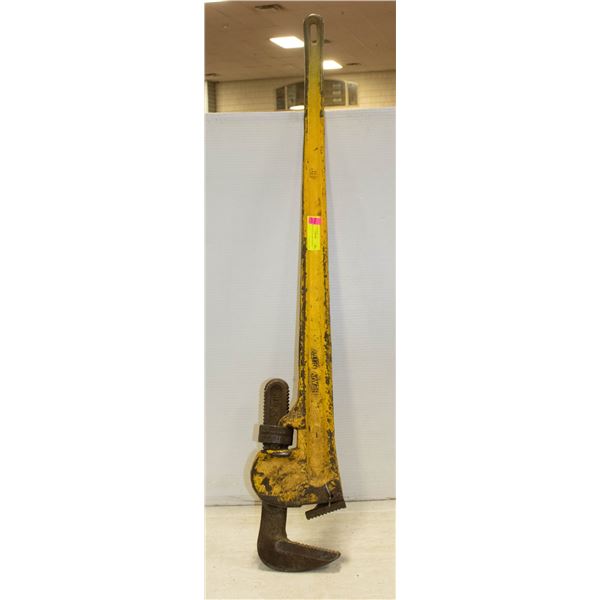 HEAVY DUTY 48" PIPE WRENCH