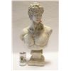 Image 1 : 22 INCH ROMAN ON A PEDESTAL OUTDOOR