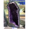 Image 2 : AMETHYST GEODE CATHEDRAL 24.5KG, 21" TALL