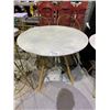 Image 1 : ROUND TABLE 35.5"