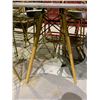 Image 2 : ROUND TABLE 35.5"