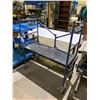 Image 2 : PORTABLE SCAFFOLDING WITH PLATFORM